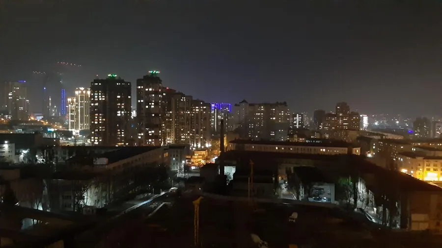 Ночной вид на город из окна, ЖК Cardinal