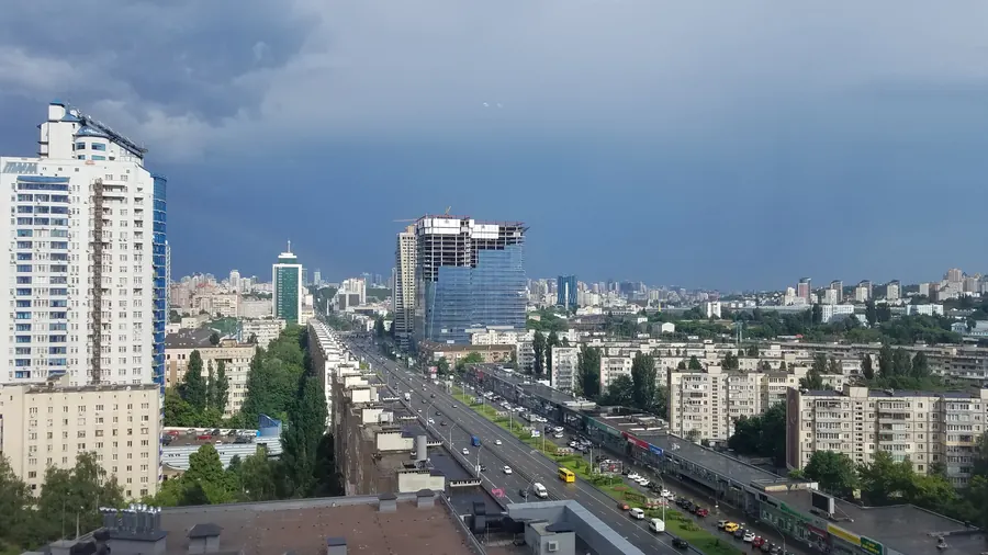 Панорама города и проспекта из окна, ЖК Смарт Плаза III